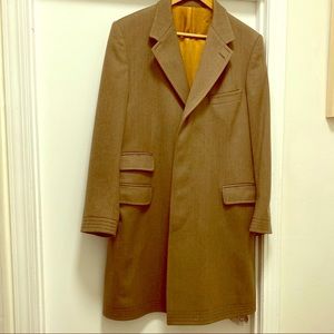 Men’s lovat twill cloth Covert coat.